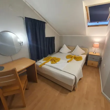 D Free Parking & Wifi, Walking Distance To Centrum