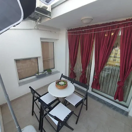 D Free Parking & Wifi, Walking Distance To Centrum Апартаменти Задар