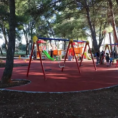 D Free Parking & Wifi, Walking Distance To Centrum