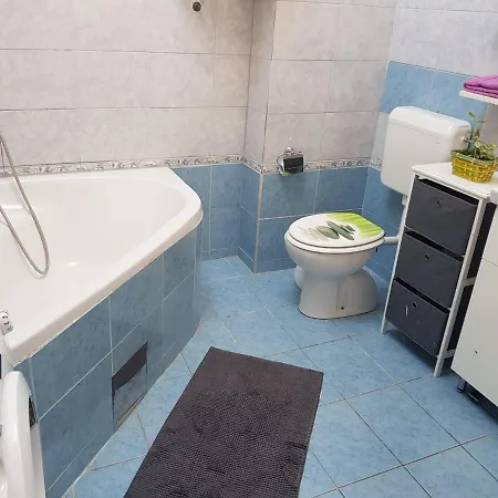 D Free Parking & Wifi, Walking Distance To Centrum Apartamento *