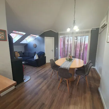 D Free Parking & Wifi, Walking Distance To Centrum Apartamento *