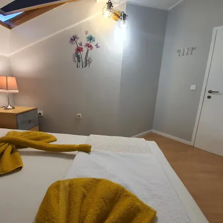D Free Parking & Wifi, Walking Distance To Centrum Apartamento *