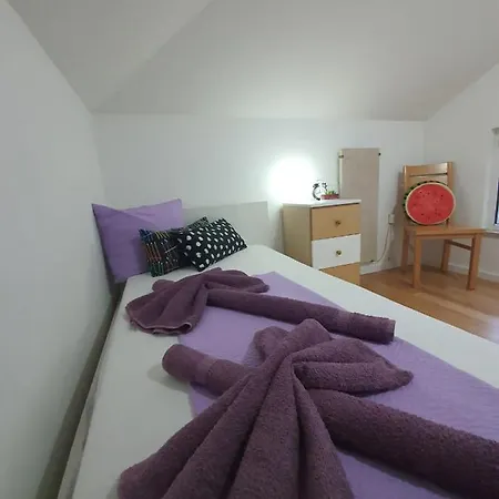 D Free Parking & Wifi, Walking Distance To Centrum Apartamento