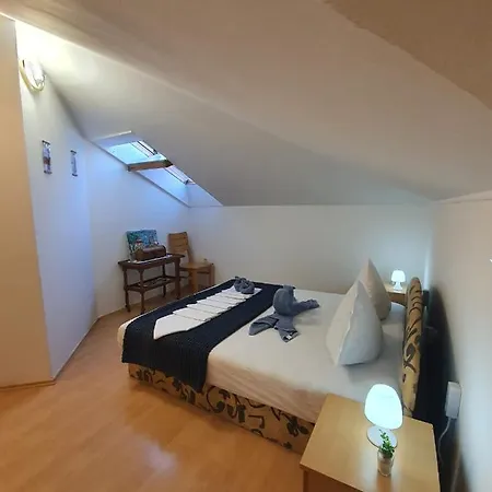 Apartamento D Free Parking & Wifi, Walking Distance To Centrum